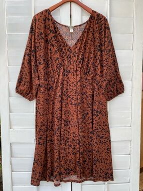 Ava & Viv Women's Brown and Black Printed V-Neck Dress